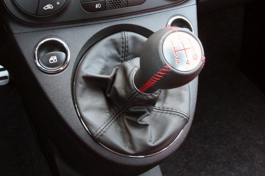  Fiat 500 Abarth 2012 года  (фото 56 из 121)